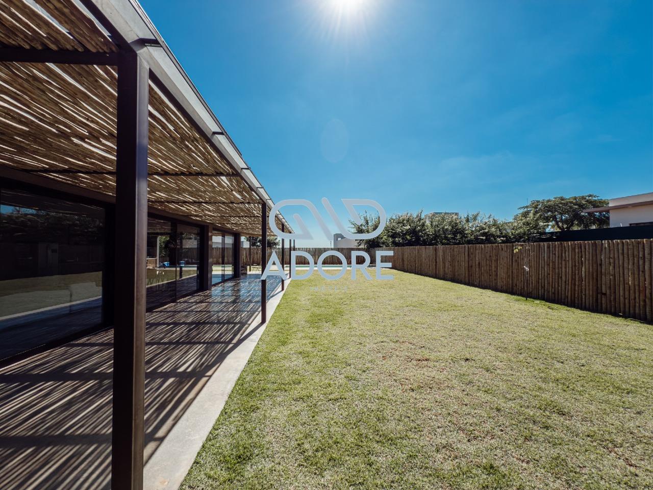 Casa de Condomínio à venda no Condomínio Campos de Santo Antônio II: 