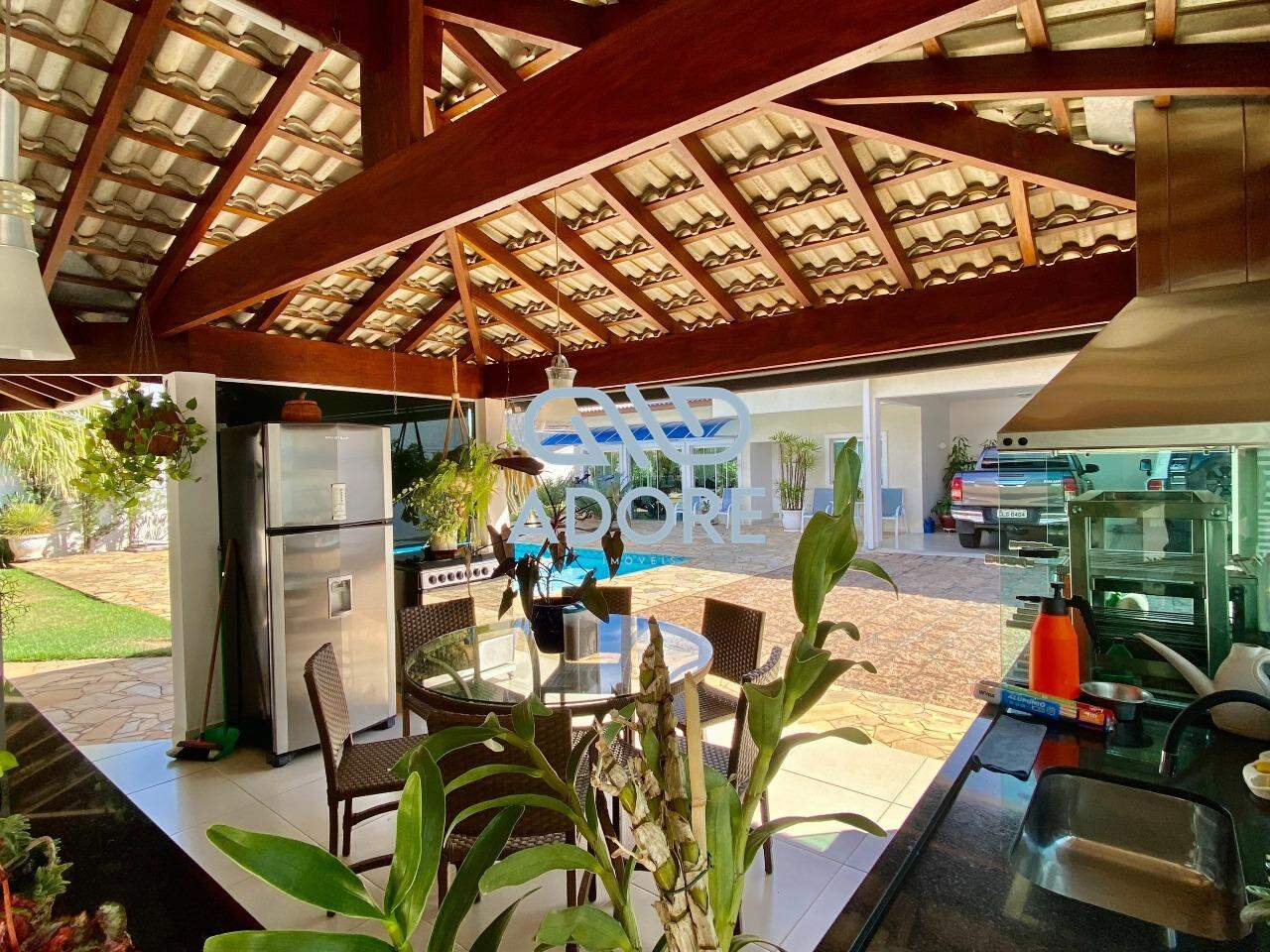 Casa de Condomínio à venda no Parque Village Castelo: 