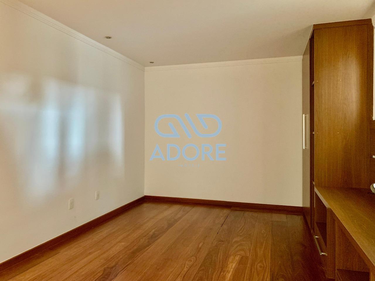 Casa de Condomínio à venda no Condomínio Plaza Athénée: 