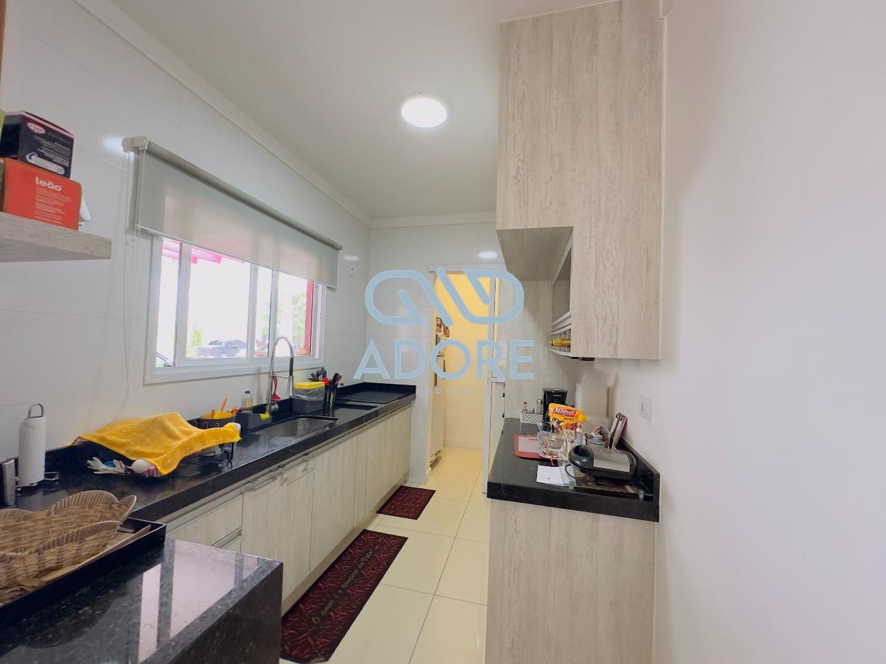 Casa de Condomínio à venda no Condomínio Village Moutonnée: 