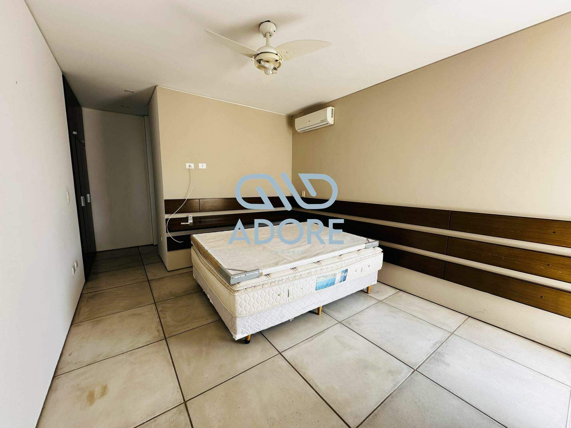 Casa de Condomínio para aluguel no Condomínio Haras Paineiras: 
