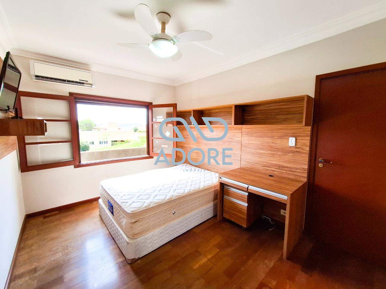 Casa de Condomínio à venda no Condomínio Campos de Santo Antônio : 