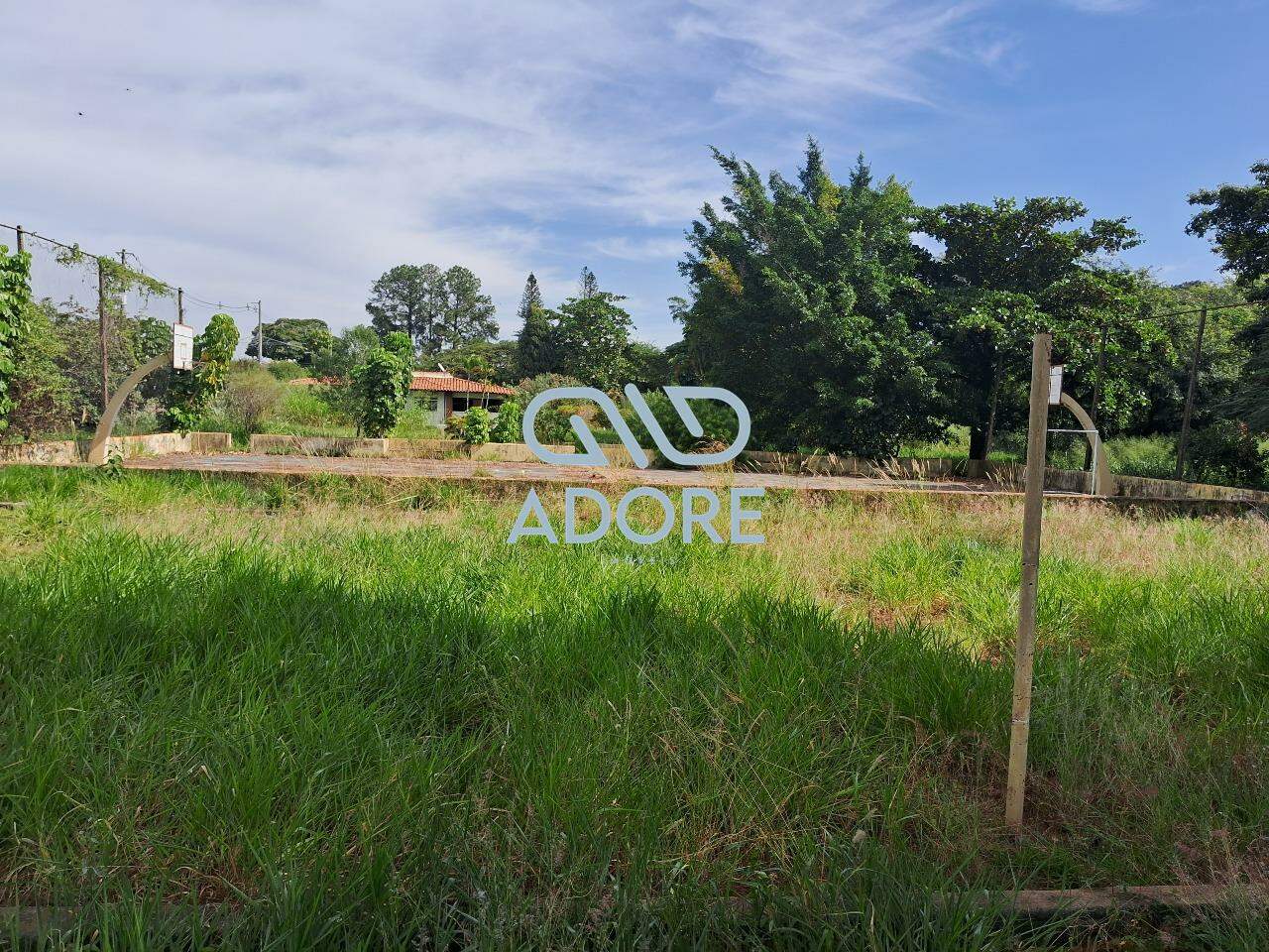 Área à venda no São Luiz: 