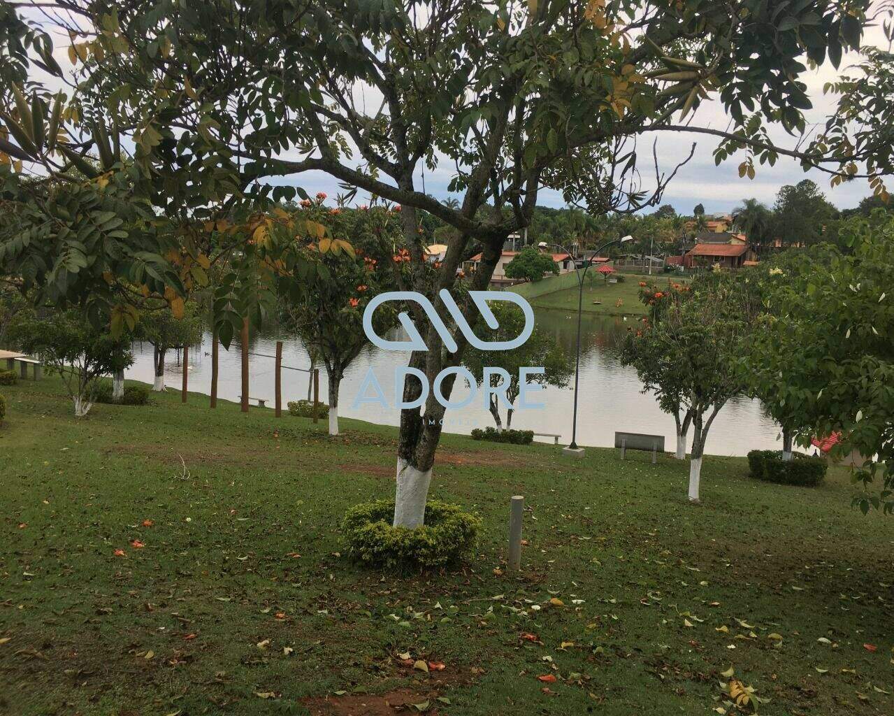 Terreno à venda no Condomínio Terras de Santa Rosa: