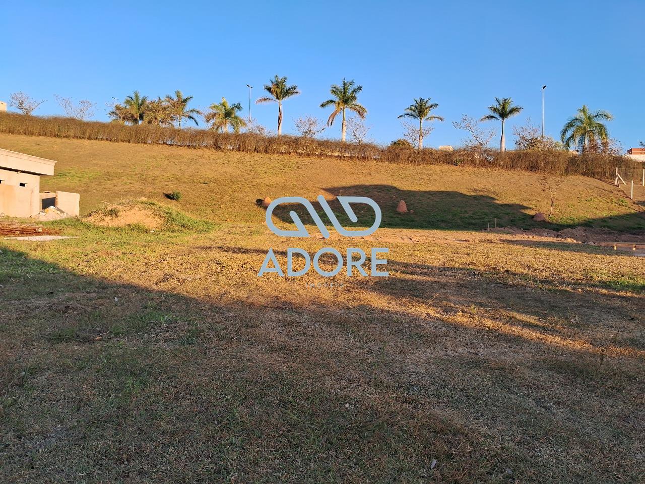 Terreno à venda no Condomínio Portal dos Bandeirantes: 