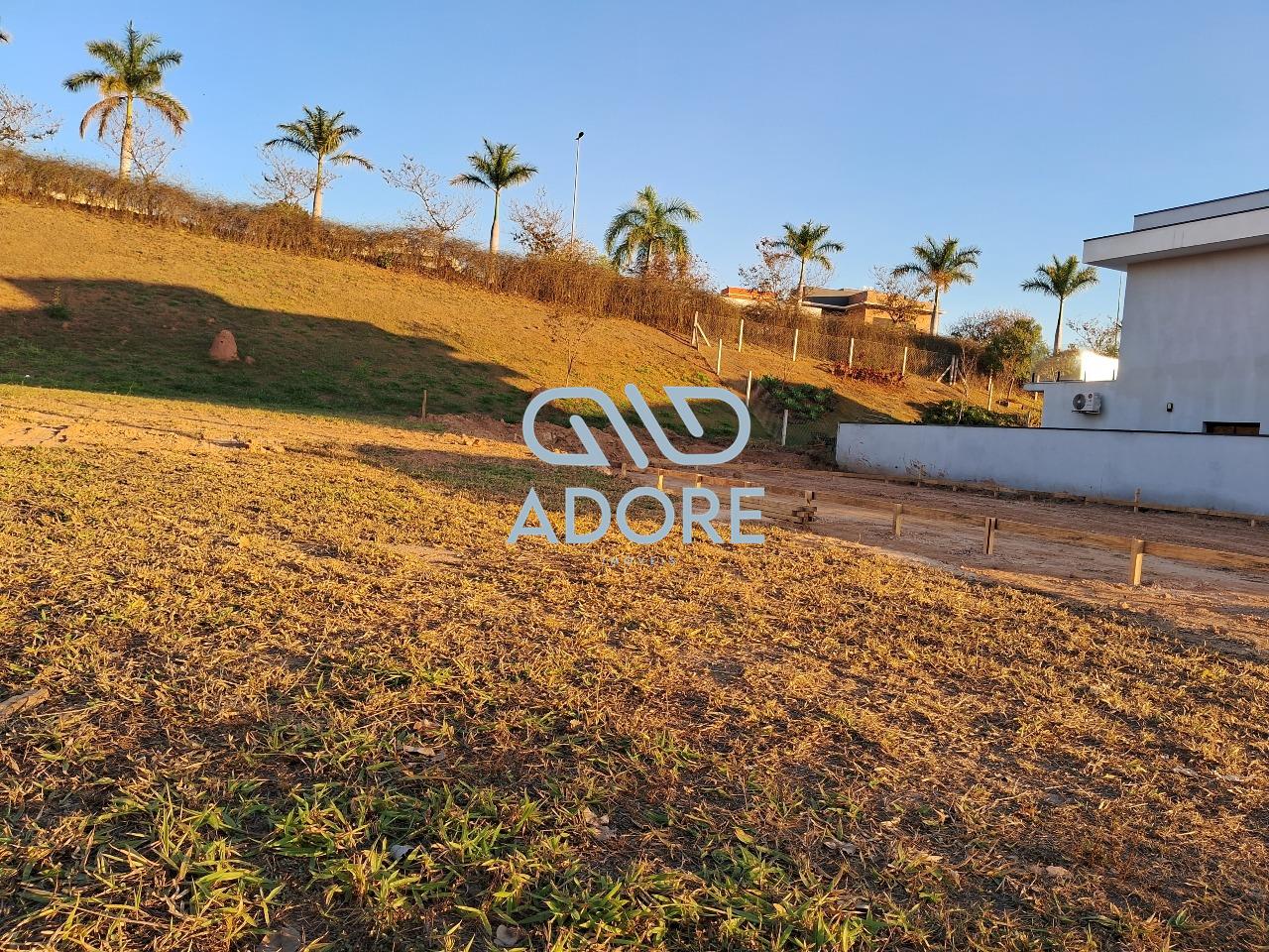 Terreno à venda no Condomínio Portal dos Bandeirantes: 