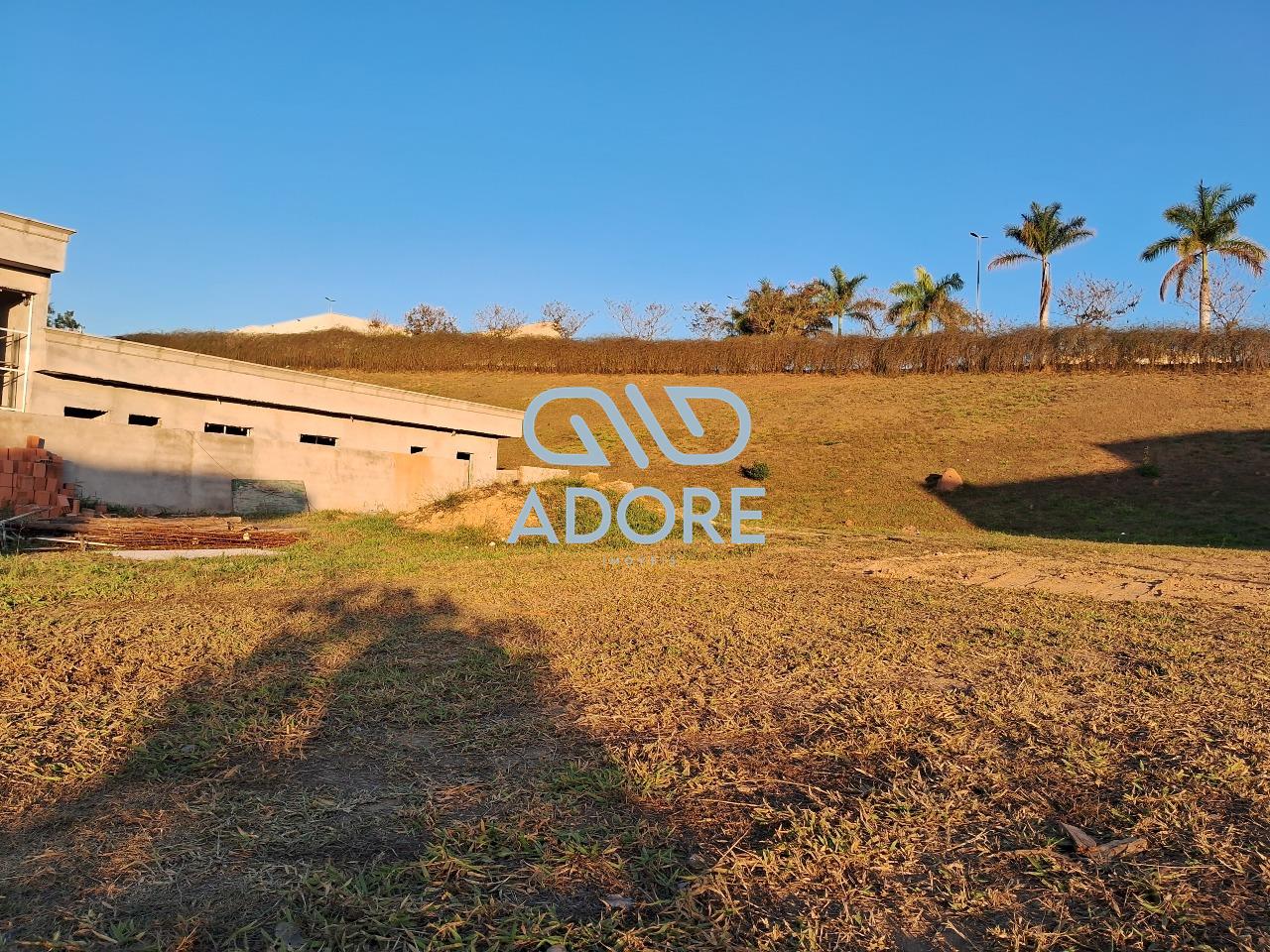 Terreno à venda no Condomínio Portal dos Bandeirantes: 