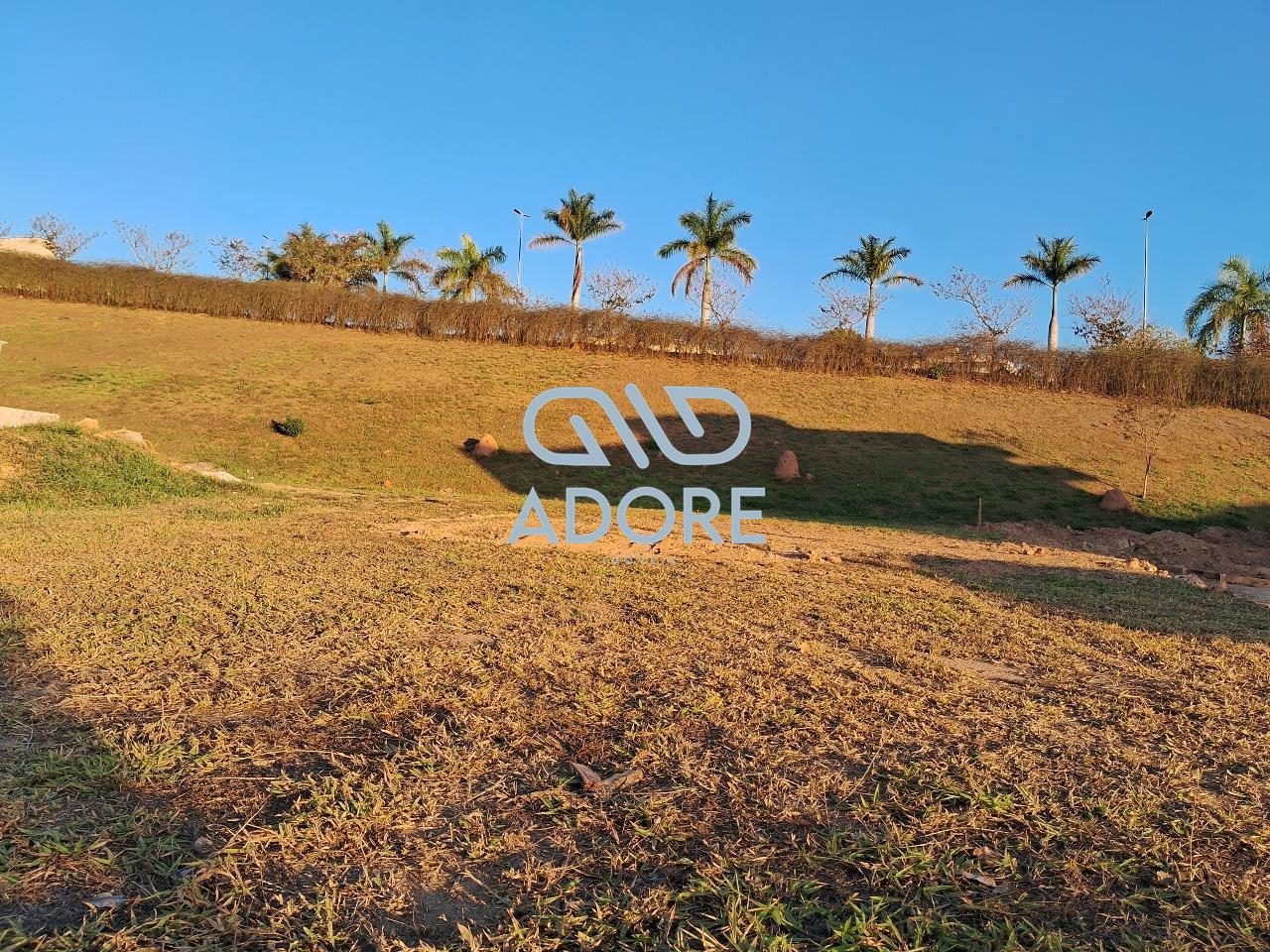 Terreno à venda no Condomínio Portal dos Bandeirantes: 