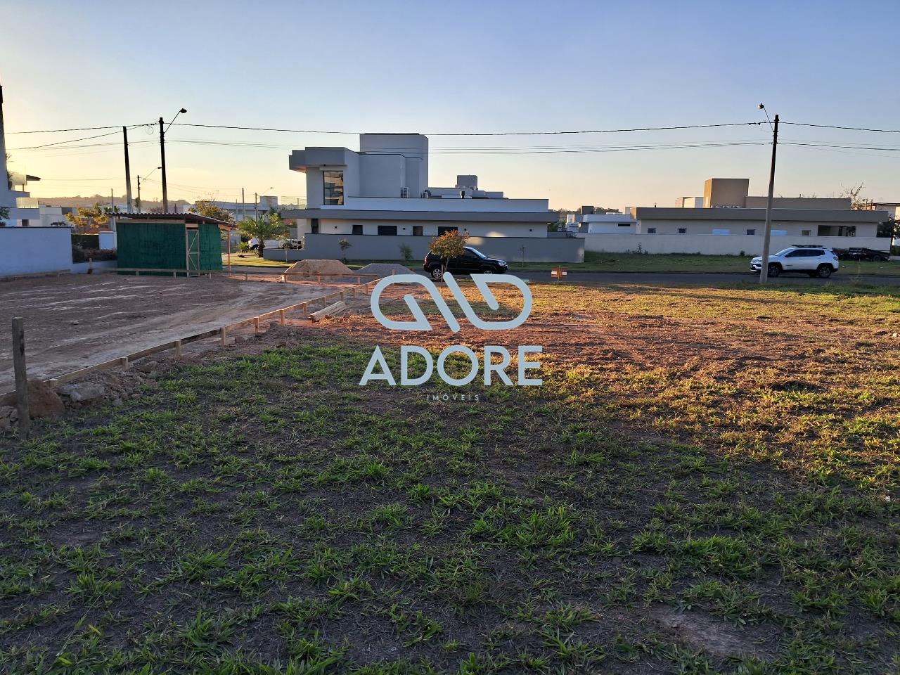 Terreno à venda no Condomínio Portal dos Bandeirantes: 