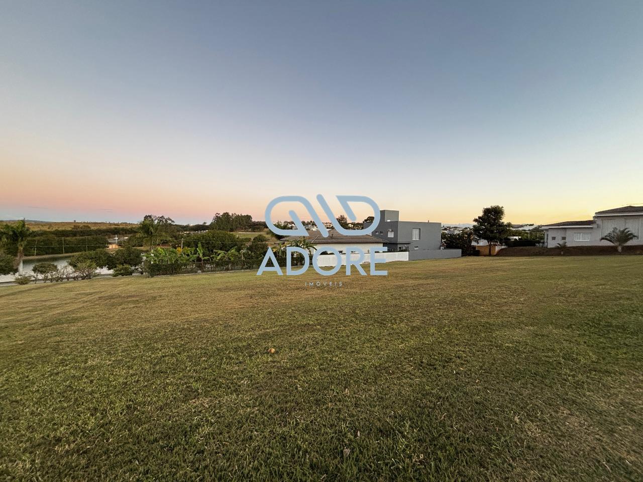 Terreno à venda no Condomínio Palmeiras Imperiais: 