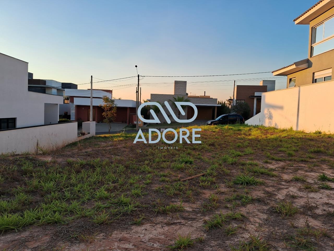 Terreno à venda no Condomínio Portal dos Bandeirantes: 