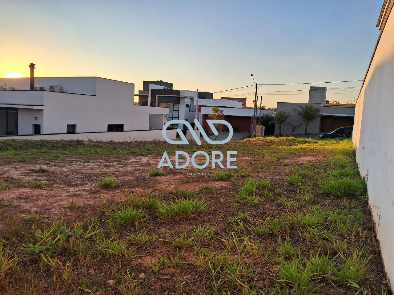 Terreno à venda no Condomínio Portal dos Bandeirantes: 