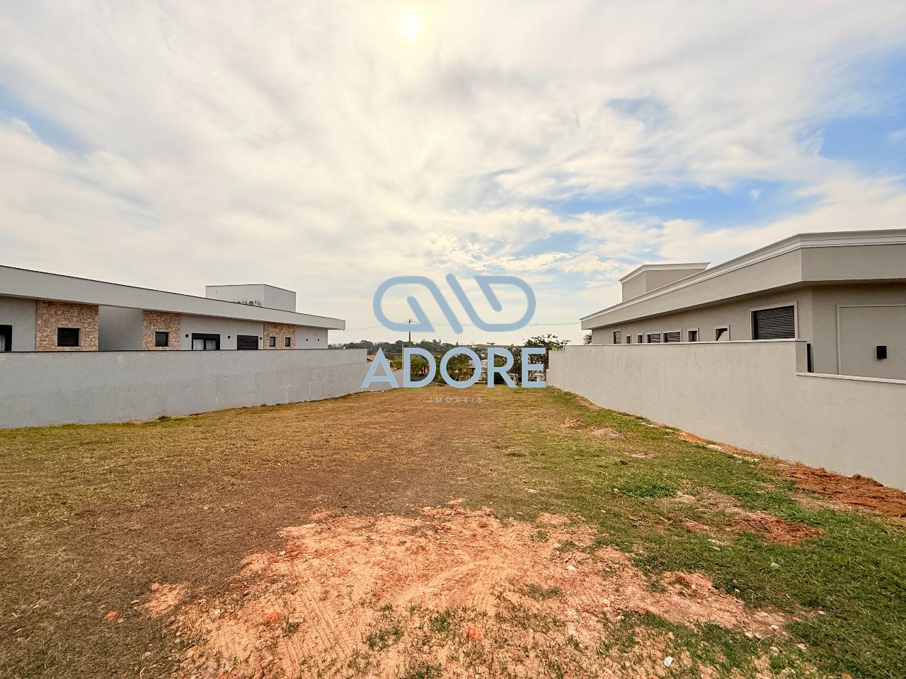 Terreno à venda no Condomínio Palmeiras Imperiais: 