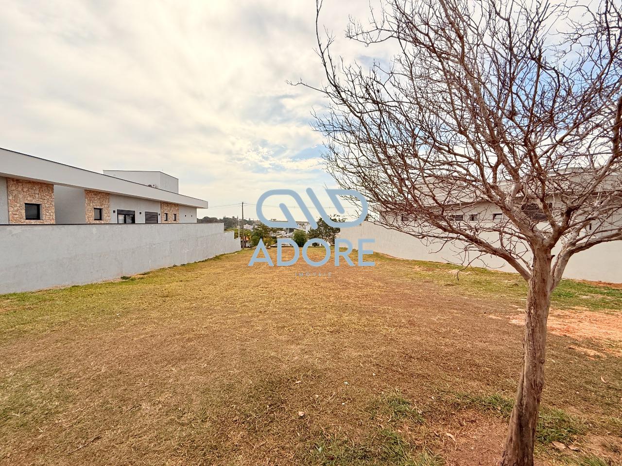 Terreno à venda no Condomínio Palmeiras Imperiais: 