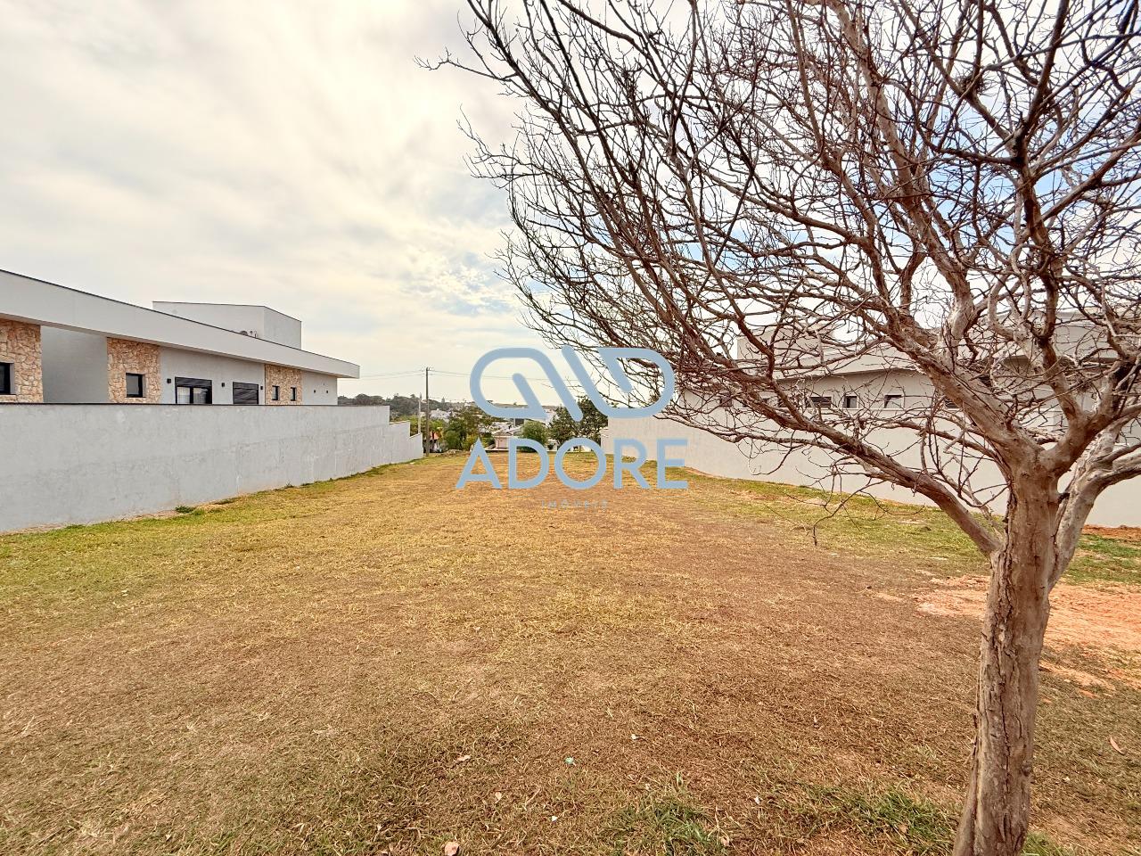 Terreno à venda no Condomínio Palmeiras Imperiais: 