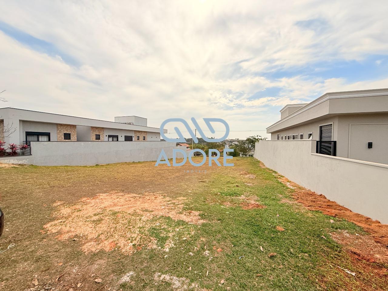 Terreno à venda no Condomínio Palmeiras Imperiais: 