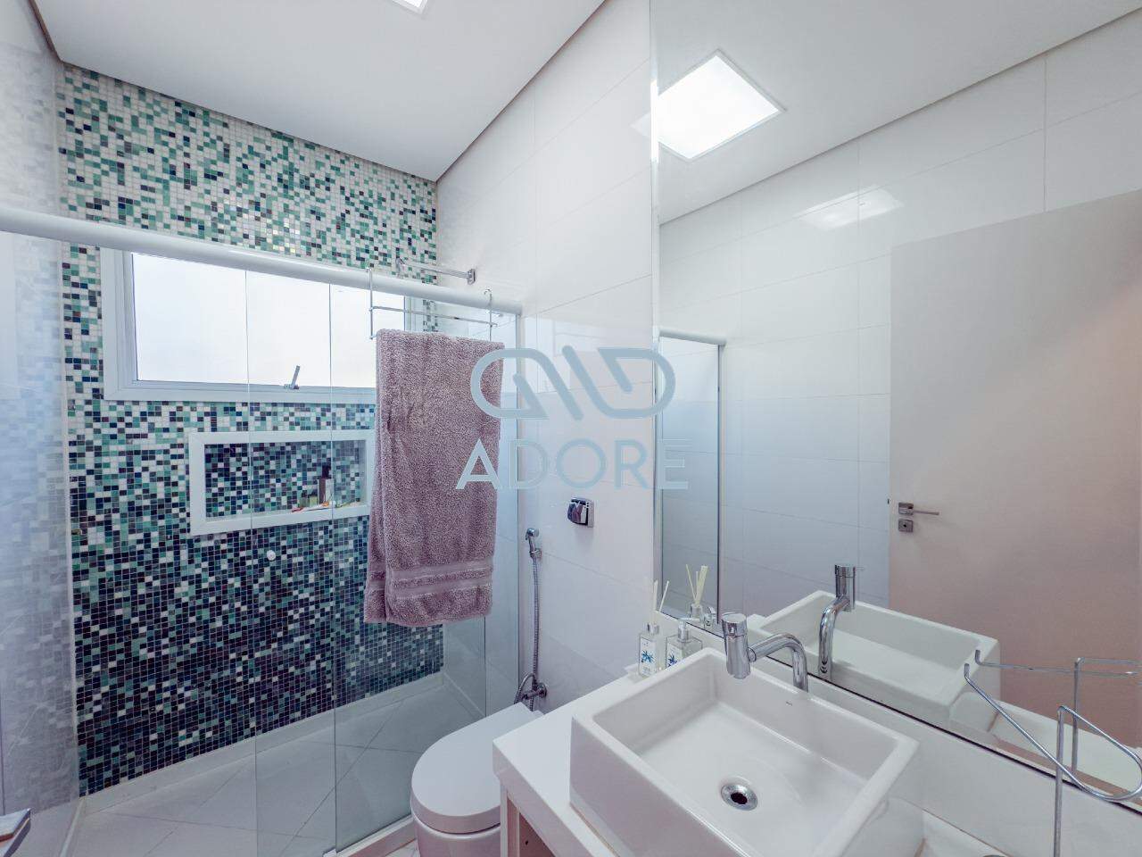 Casa de Condomínio à venda no Jardim Vila Paradiso: 