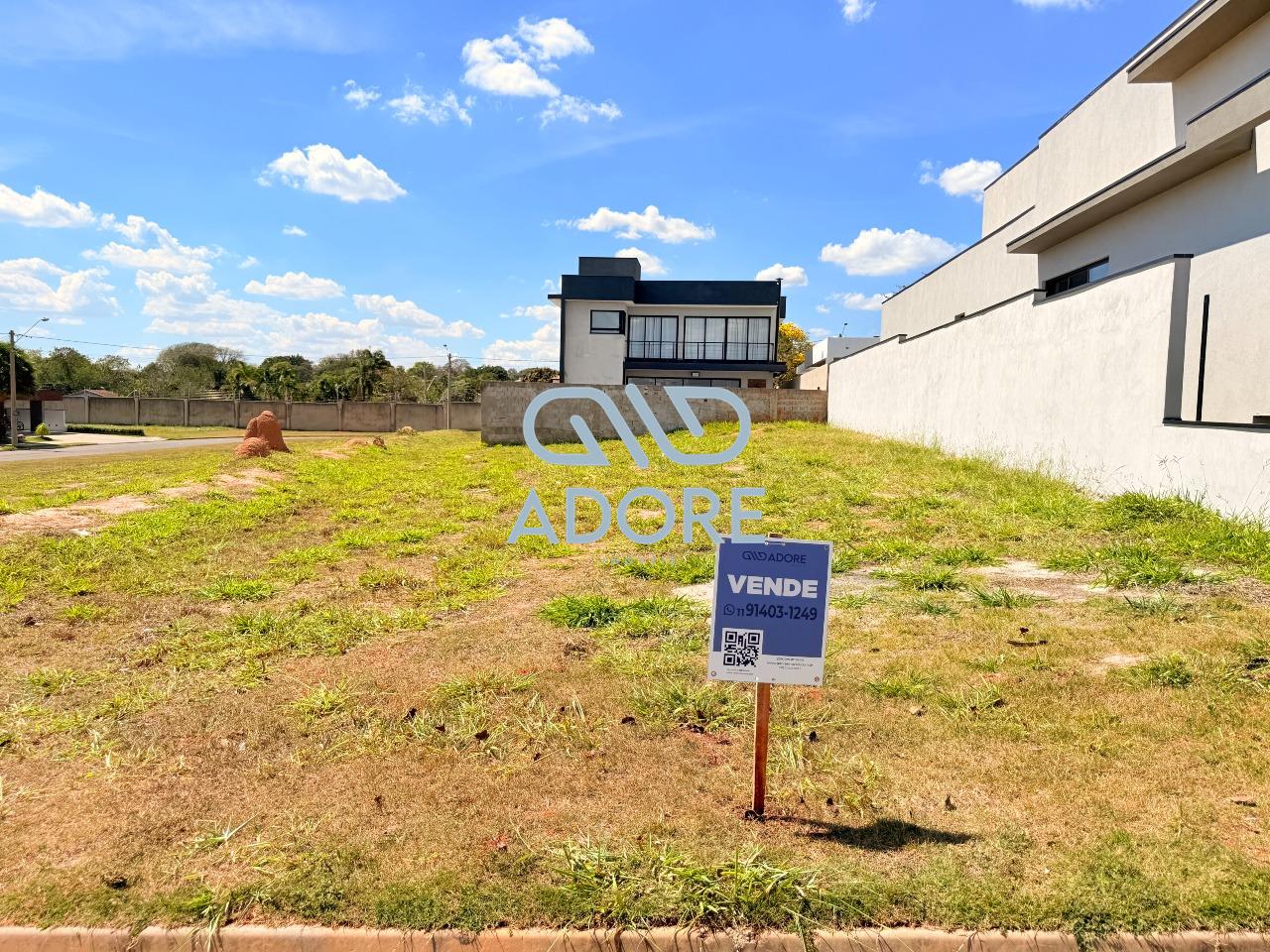 Terreno à venda no Condomínio Portal dos Bandeirantes: 