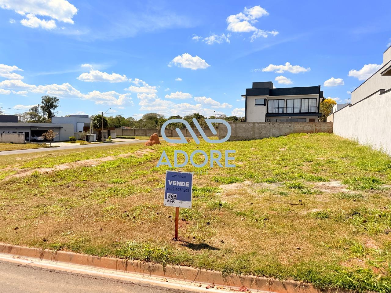 Terreno à venda no Condomínio Portal dos Bandeirantes: 