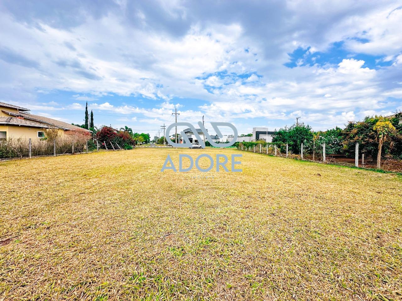 Terreno à venda no Condomínio Primavera : 