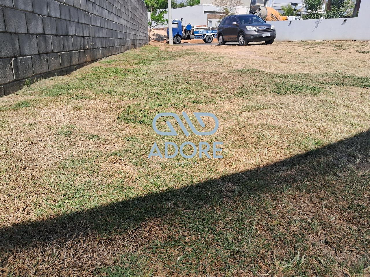Terreno à venda no Condominio Jardim Guarujá: 