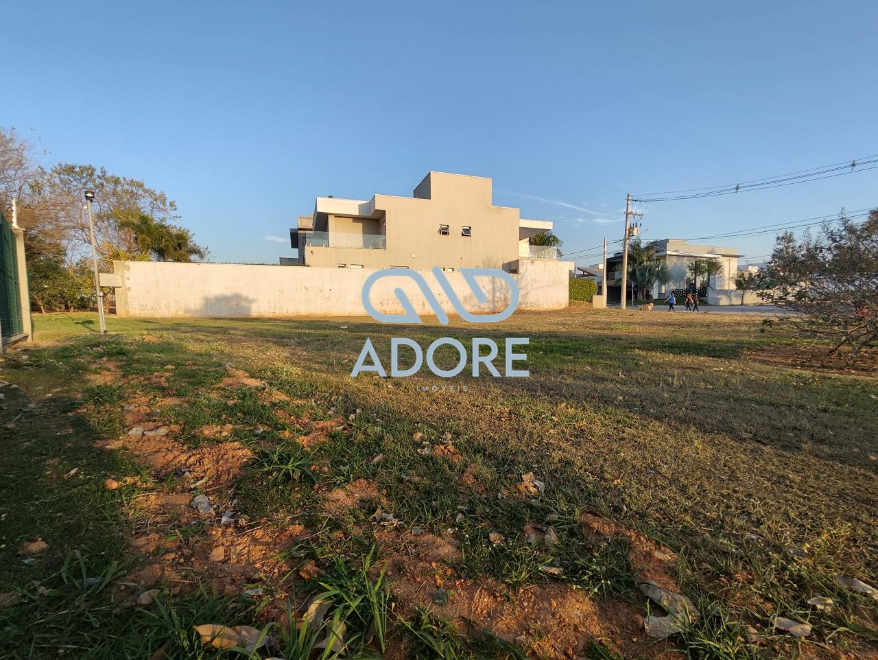 Terreno à venda no Condomínio Una: 