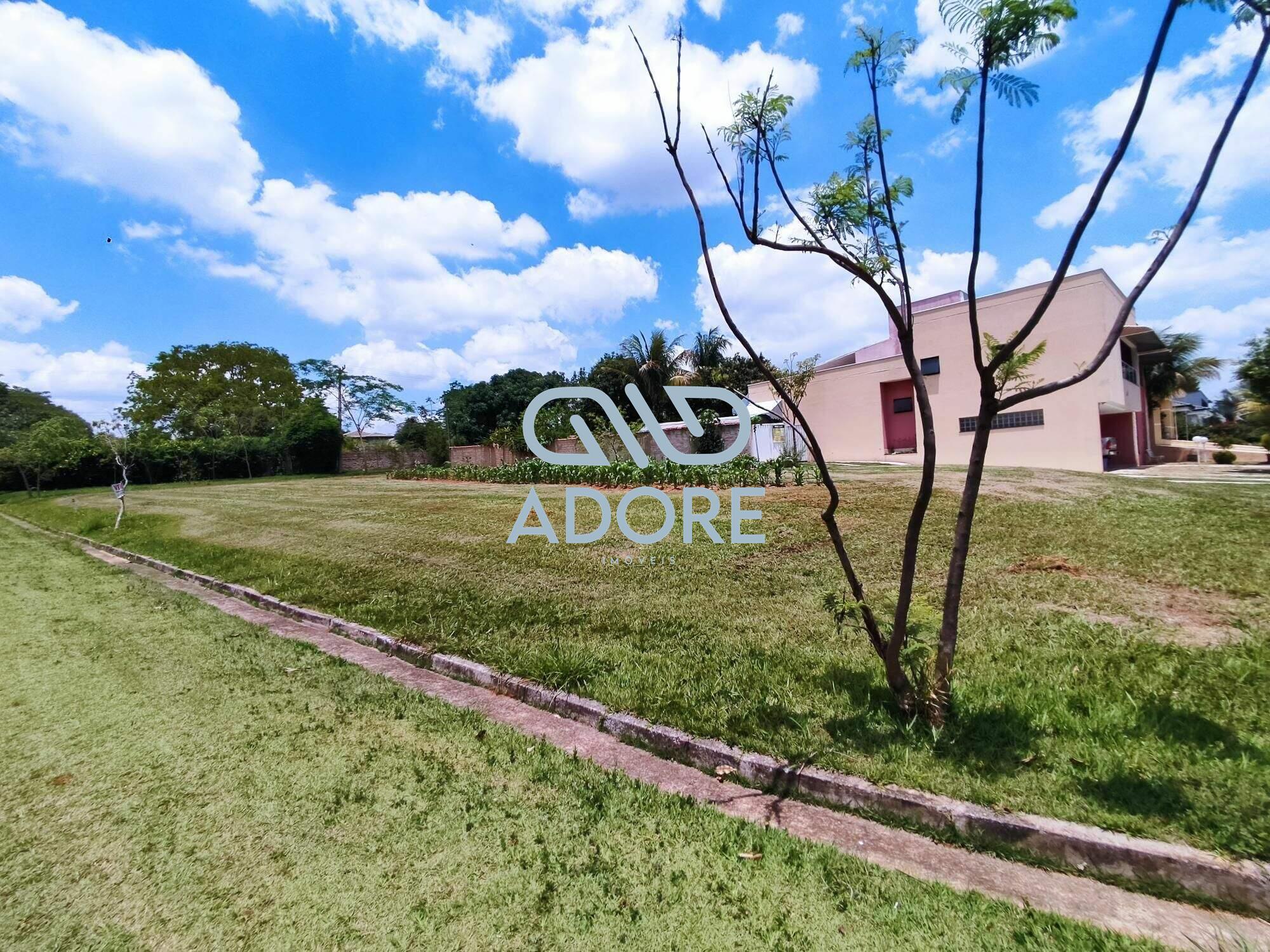 Terreno à venda no Condomínio Palmeiras Imperiais: 