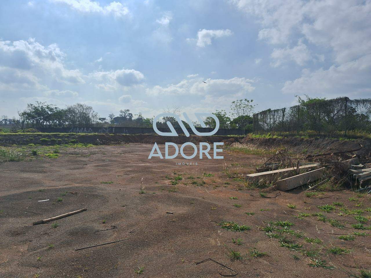 Terreno à venda no Condominio Corporate Parque: 
