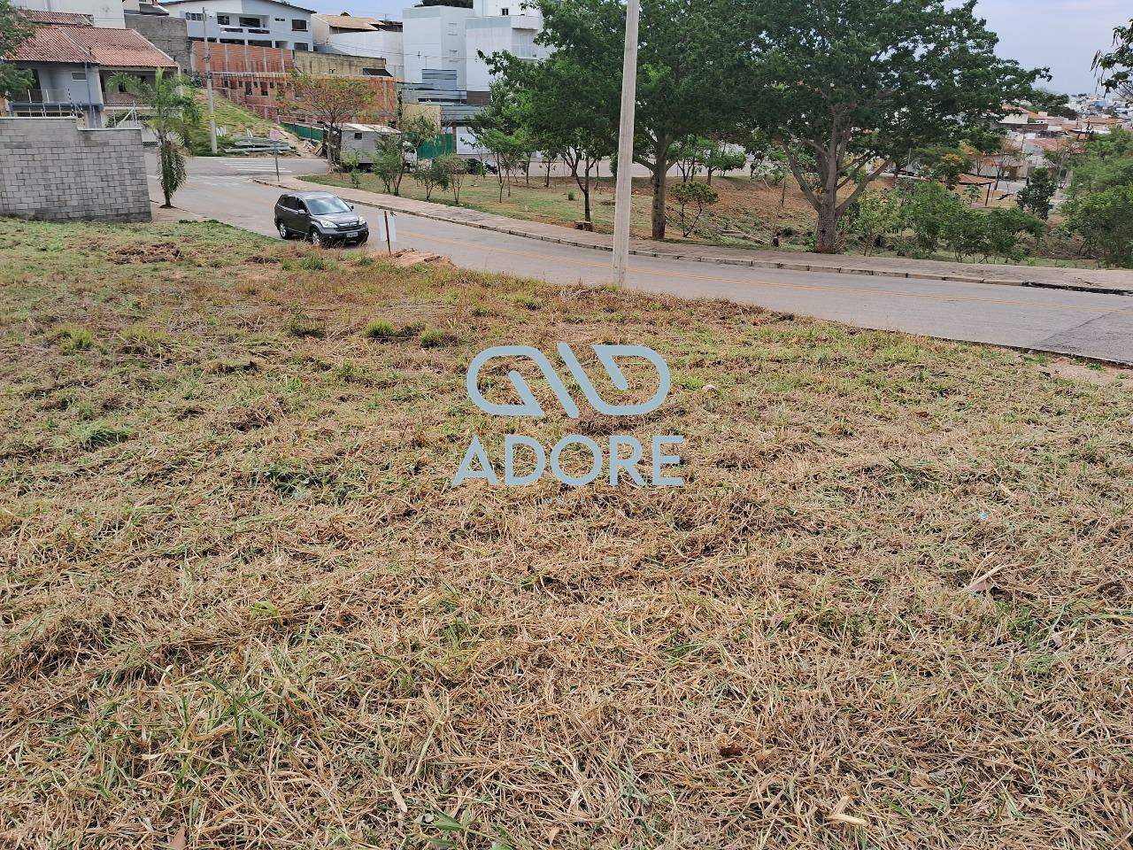 Área à venda no Vila Roma: 