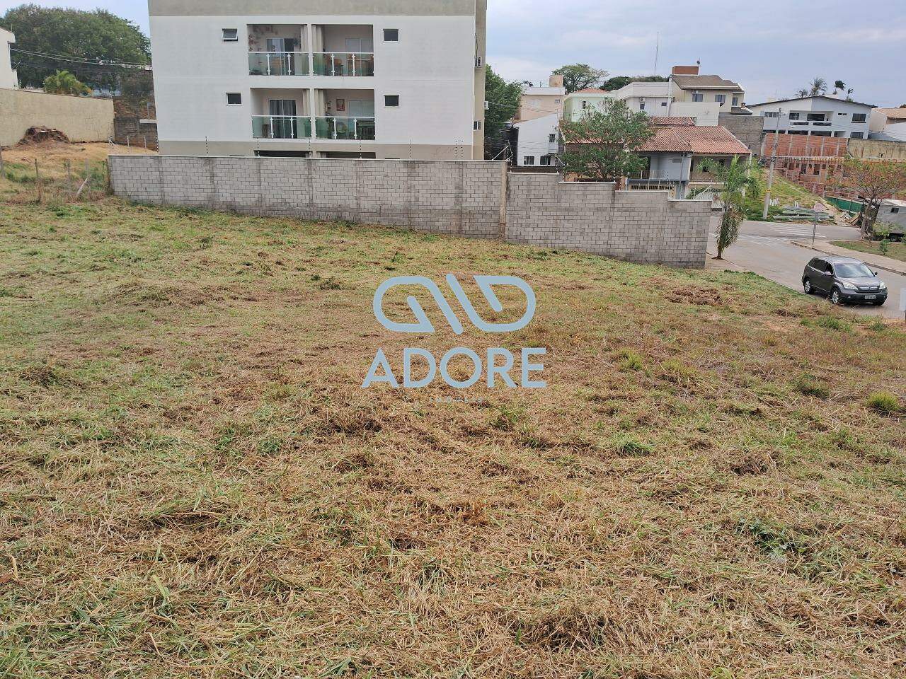 Área à venda no Vila Roma: 