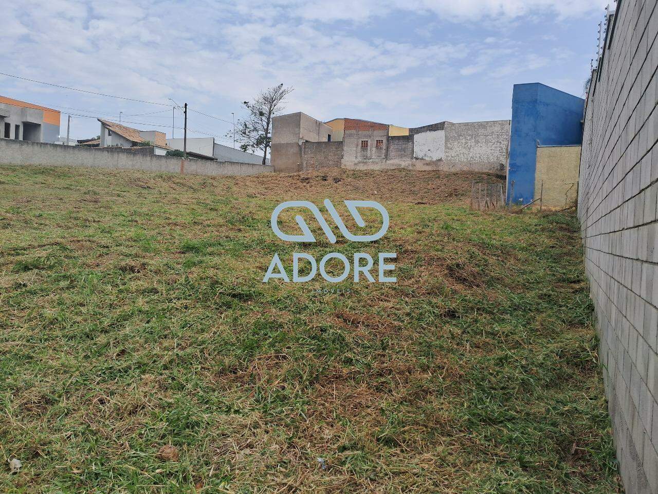 Área à venda no Vila Roma: 