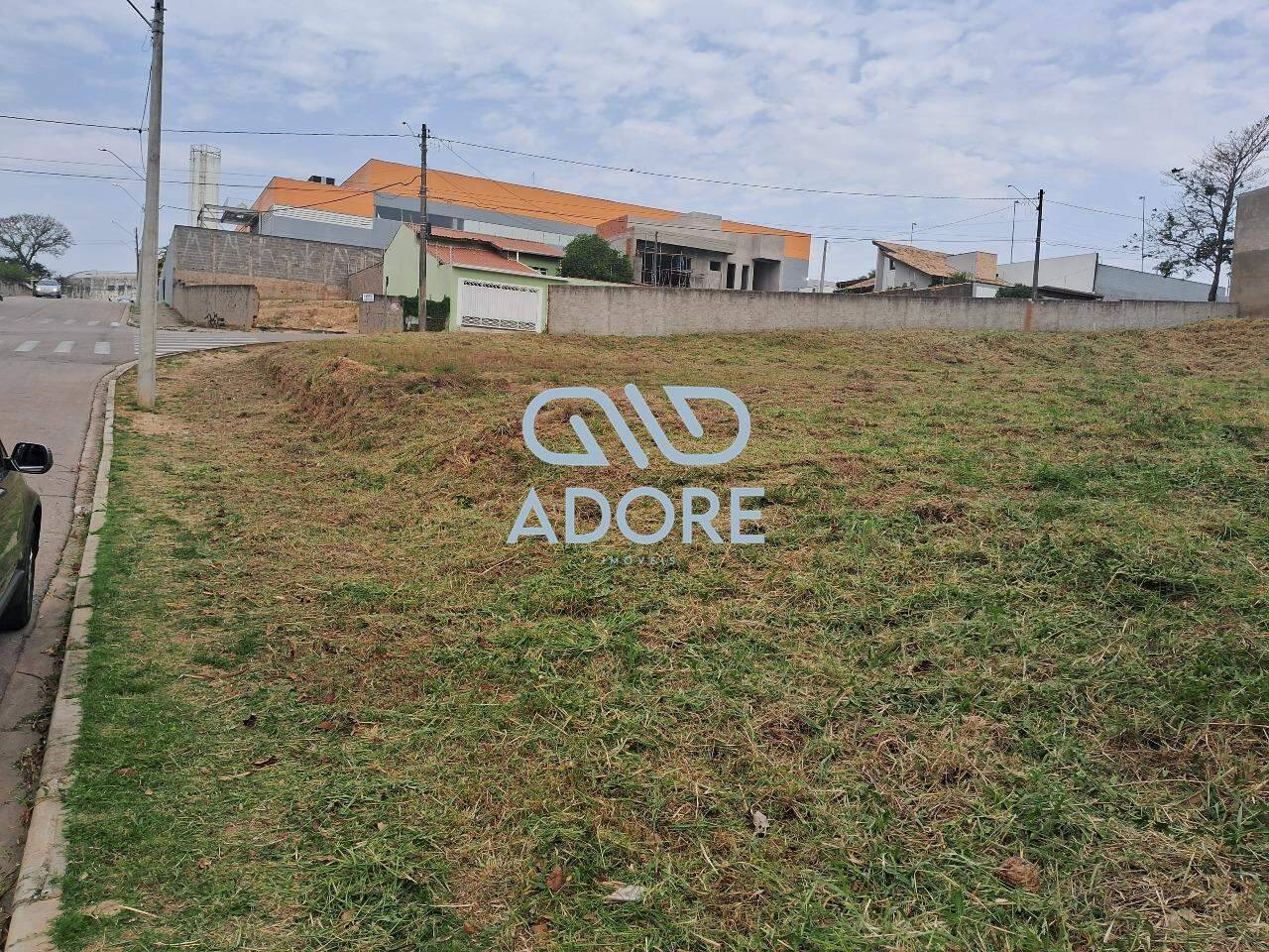 Área à venda no Vila Roma: 