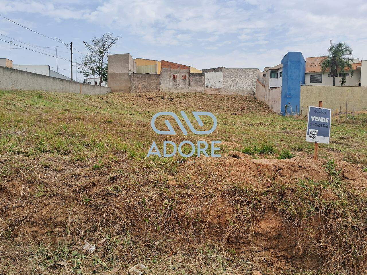 Área à venda no Vila Roma: 