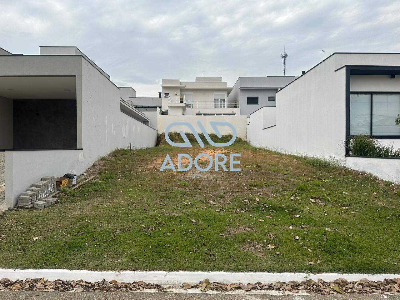 Terreno à venda no Condomínio Residencial Mont Blanc: 