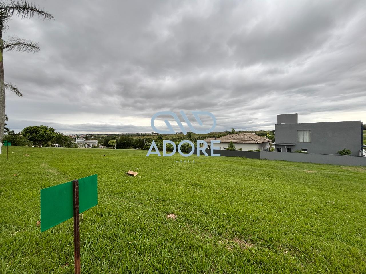Terreno à venda no Condomínio Palmeiras Imperiais: 
