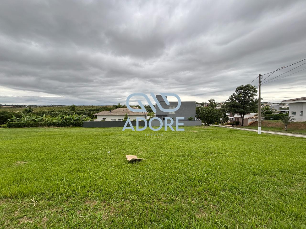 Terreno à venda no Condomínio Palmeiras Imperiais: 