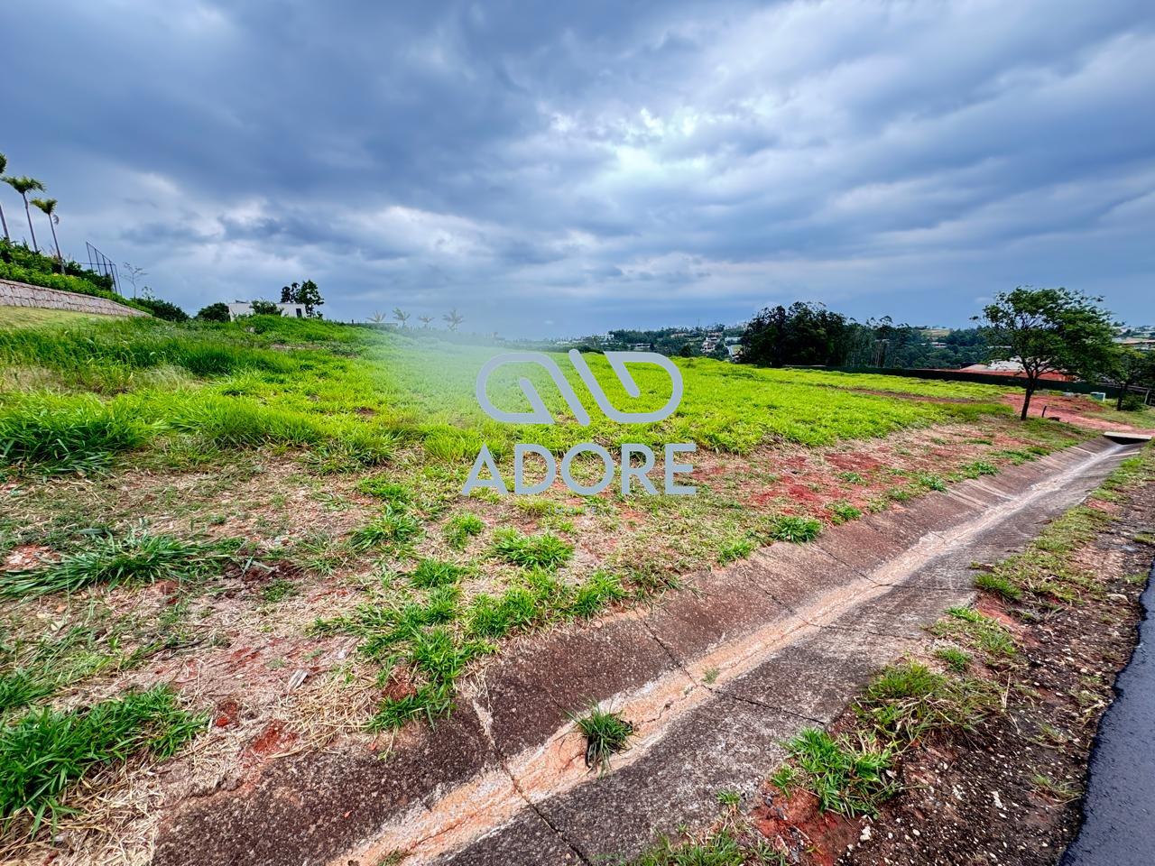 Terreno à venda no Condomínio Terras de São José II : 