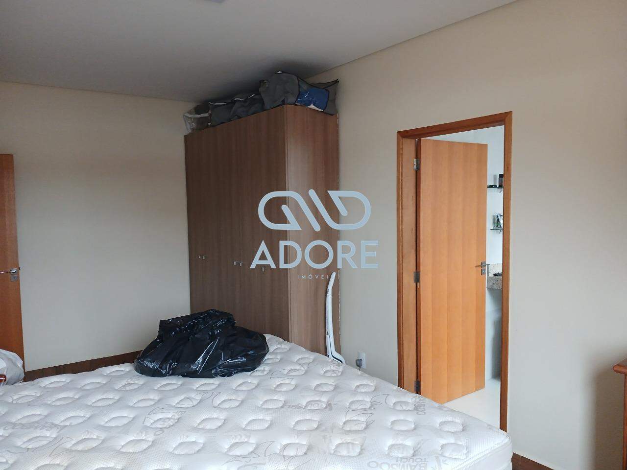 Casa de Condomínio à venda no Condomínio Mirante dos Ipês: 