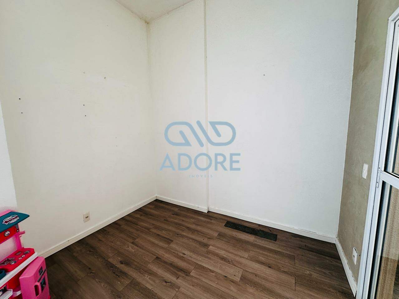 Apartamento à venda no Edifício Jardim dos Taperás: