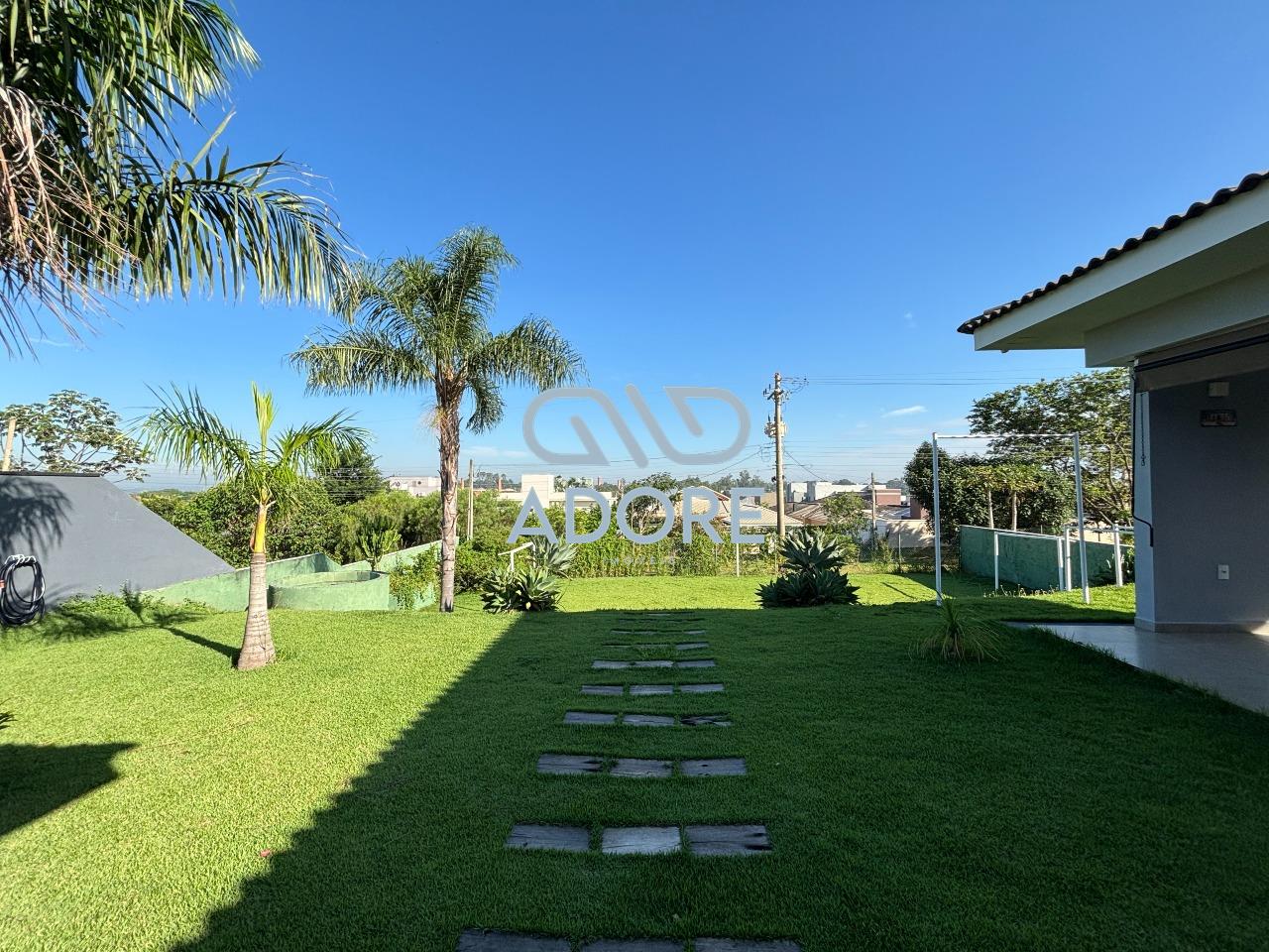Casa de Condomínio para aluguel no Condomínio Palmeiras Imperiais: 