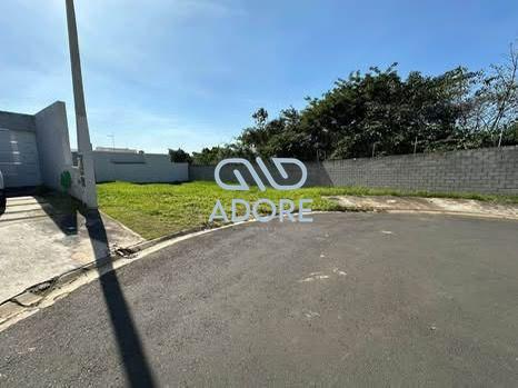 Terreno à venda no Condominio Jardim Guarujá: 