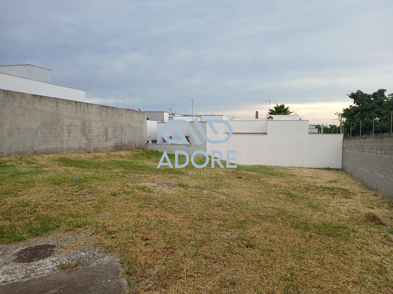 Terreno à venda no Condominio Jardim Guarujá: 
