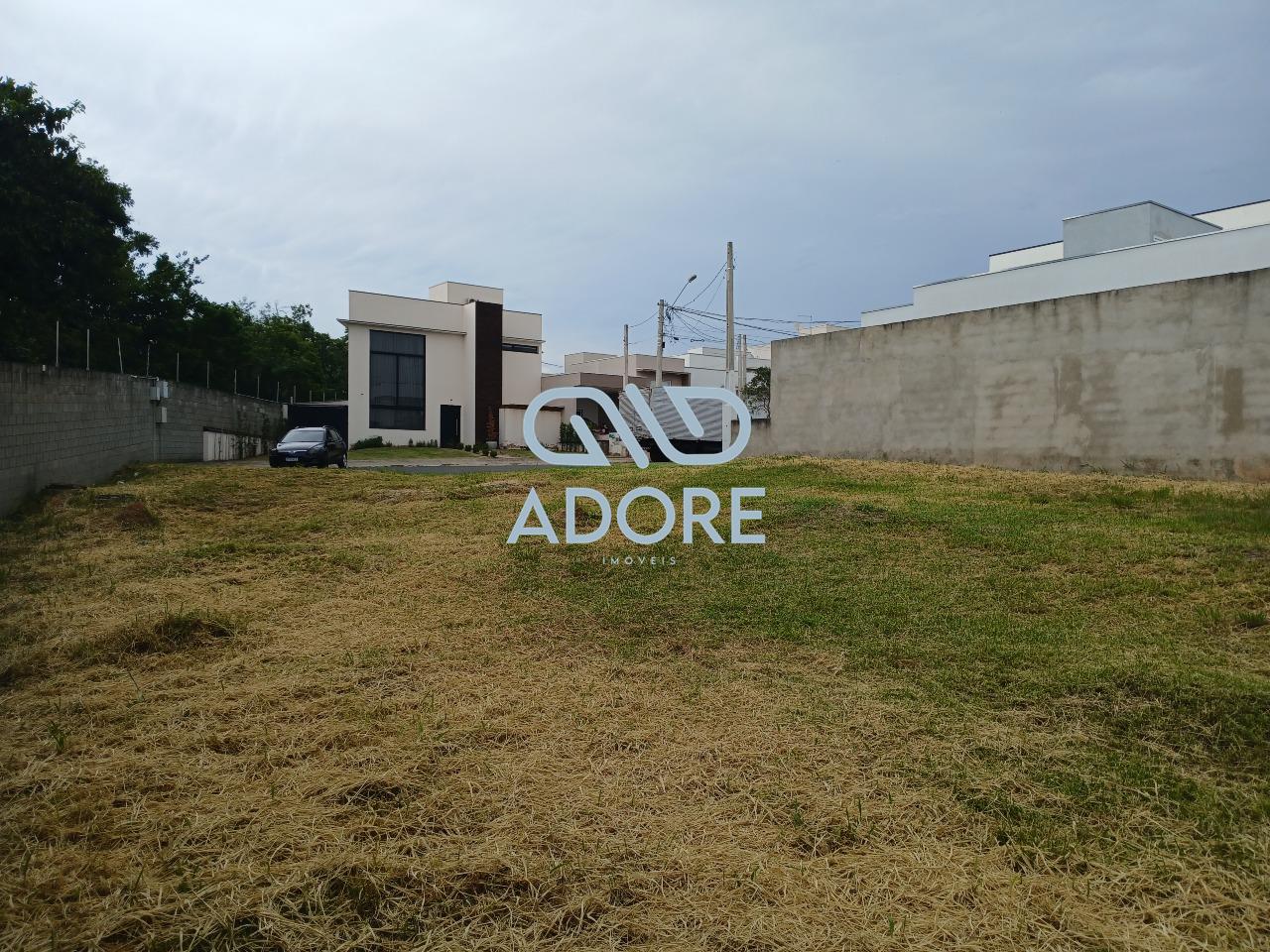 Terreno à venda no Condominio Jardim Guarujá: 