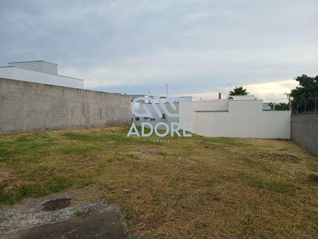 Terreno à venda no Condominio Jardim Guarujá: 