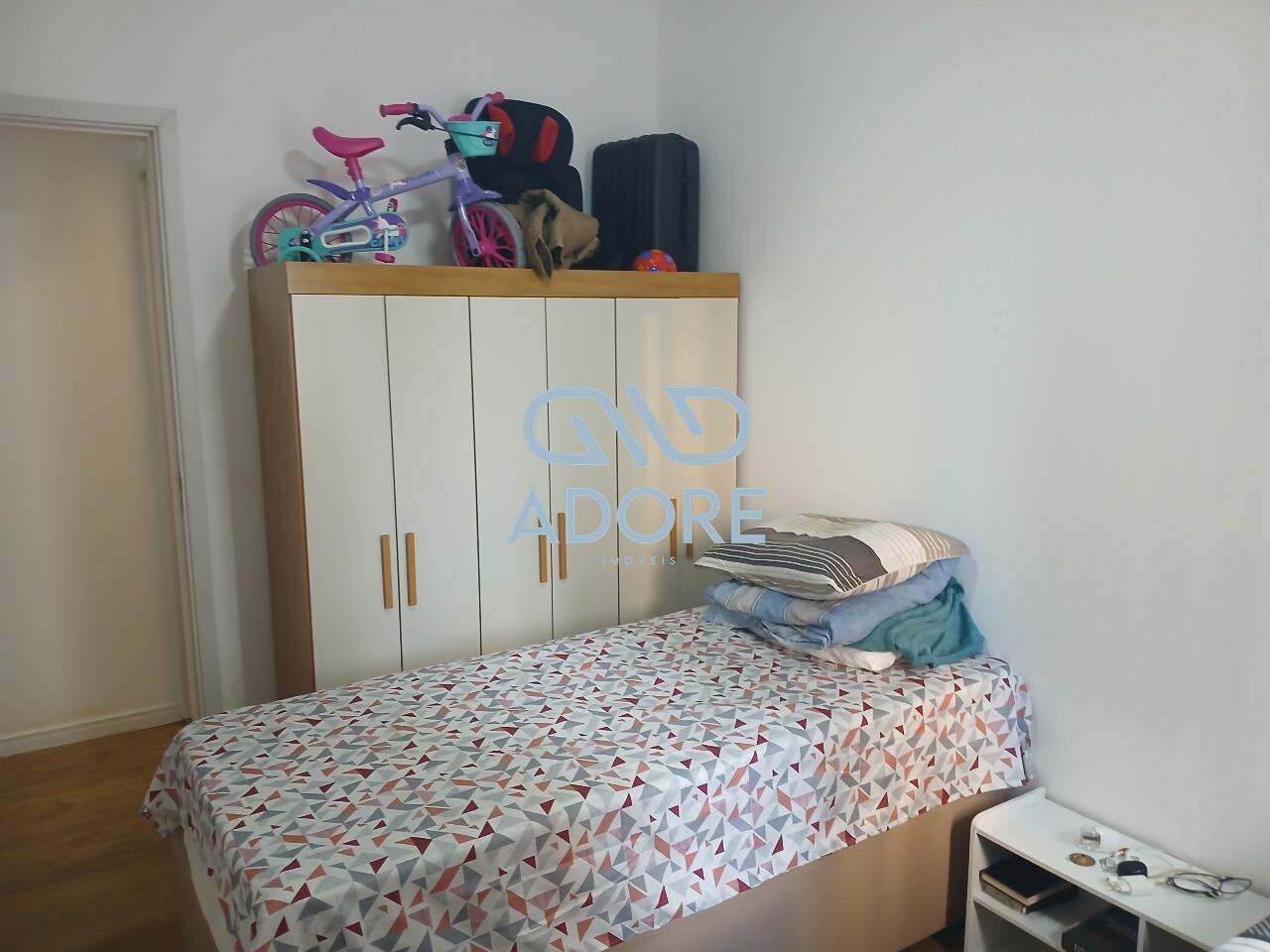 Apartamento à venda no Edifício Jardim dos Taperás: 