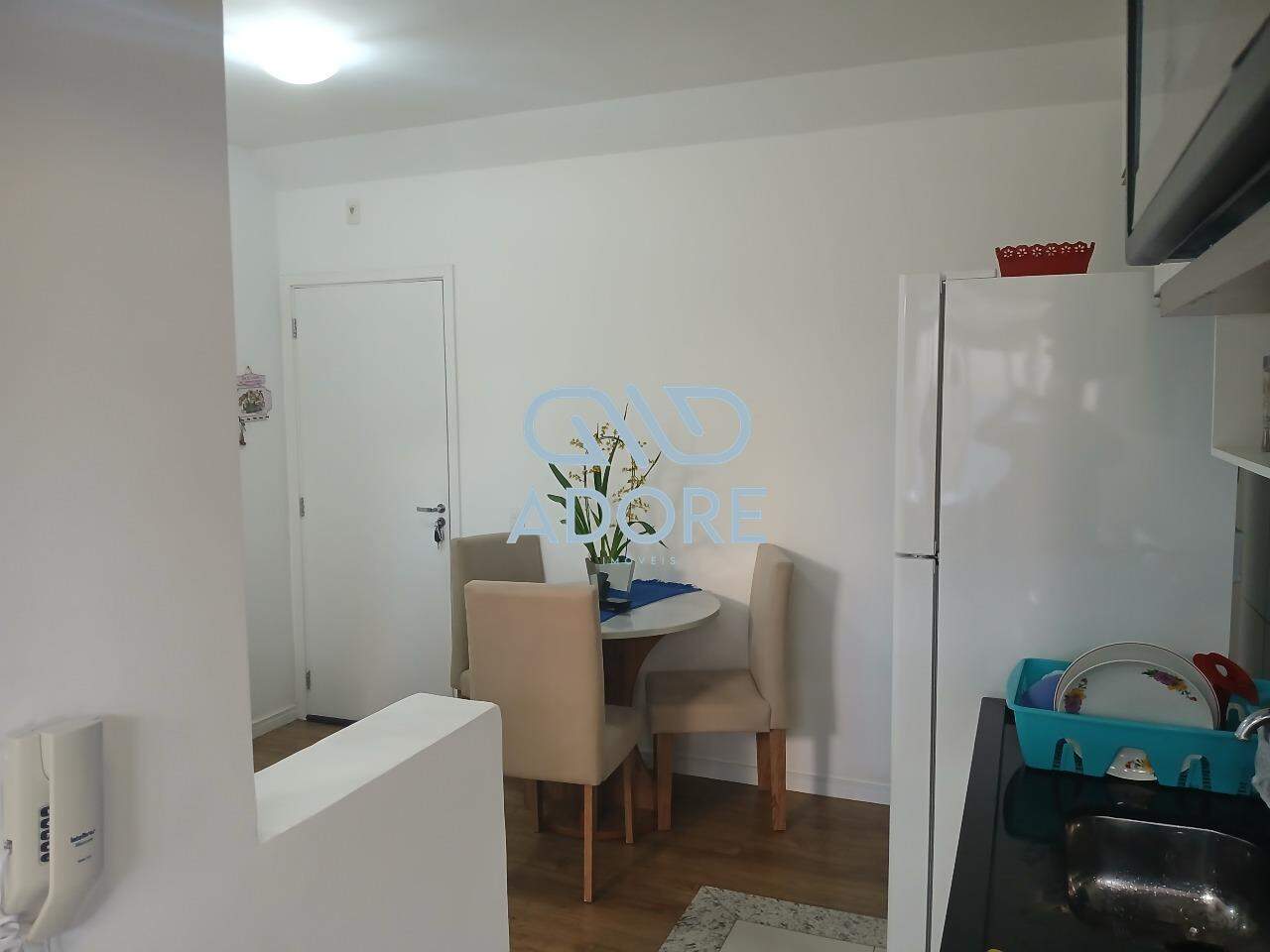 Apartamento à venda no Edifício Jardim dos Taperás: 