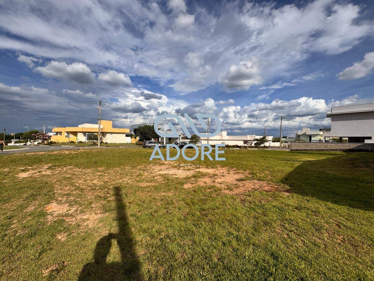 Terreno à venda no Condomínio Mirante dos Ipês: 