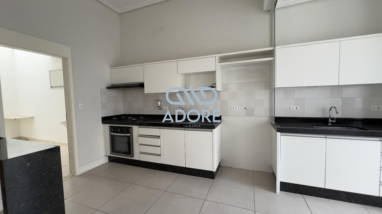 Casa de Condomínio à venda no Condomínio Village Moutonnée: 