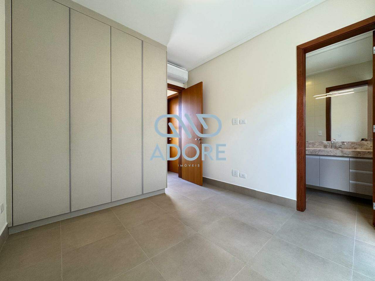 Casa de Condomínio à venda no Condomínio Villas do Golfe: 