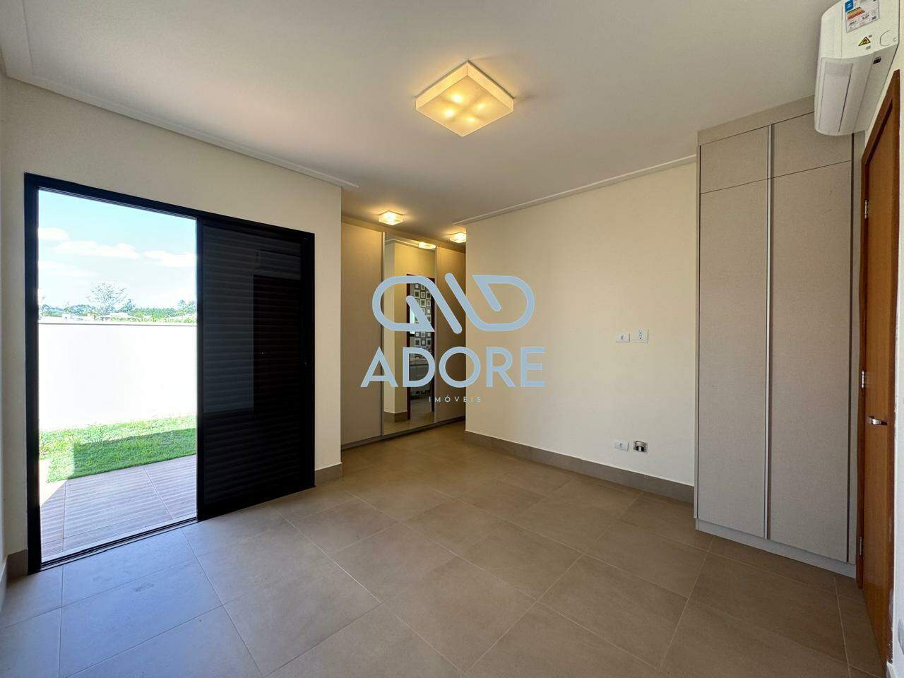 Casa de Condomínio à venda no Condomínio Villas do Golfe: 